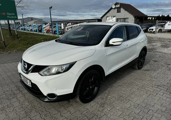 nissan qashqai tychowo Nissan Qashqai cena 45999 przebieg: 196000, rok produkcji 2015 z Tychowo